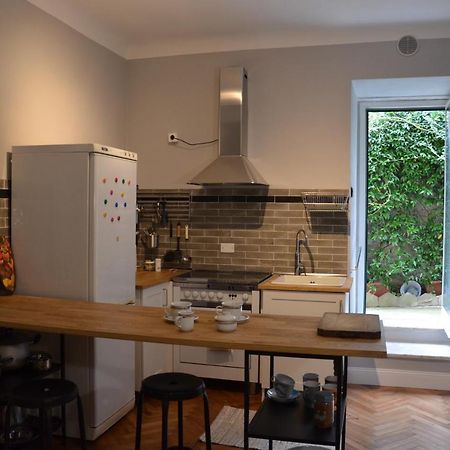 La Finestra Di Fronte Apartment ลาสเปเซีย ภายนอก รูปภาพ